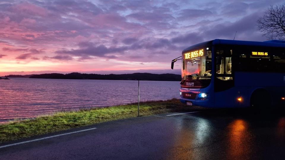 Lenke til artikkel: Bussrute fra Aure til Svanem har fått ny avgangstid